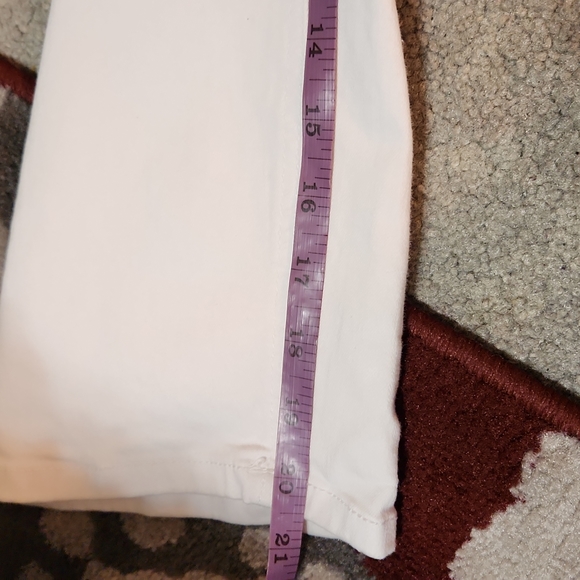 Lane Bryant white capris nwot - Picture 6 of 9
